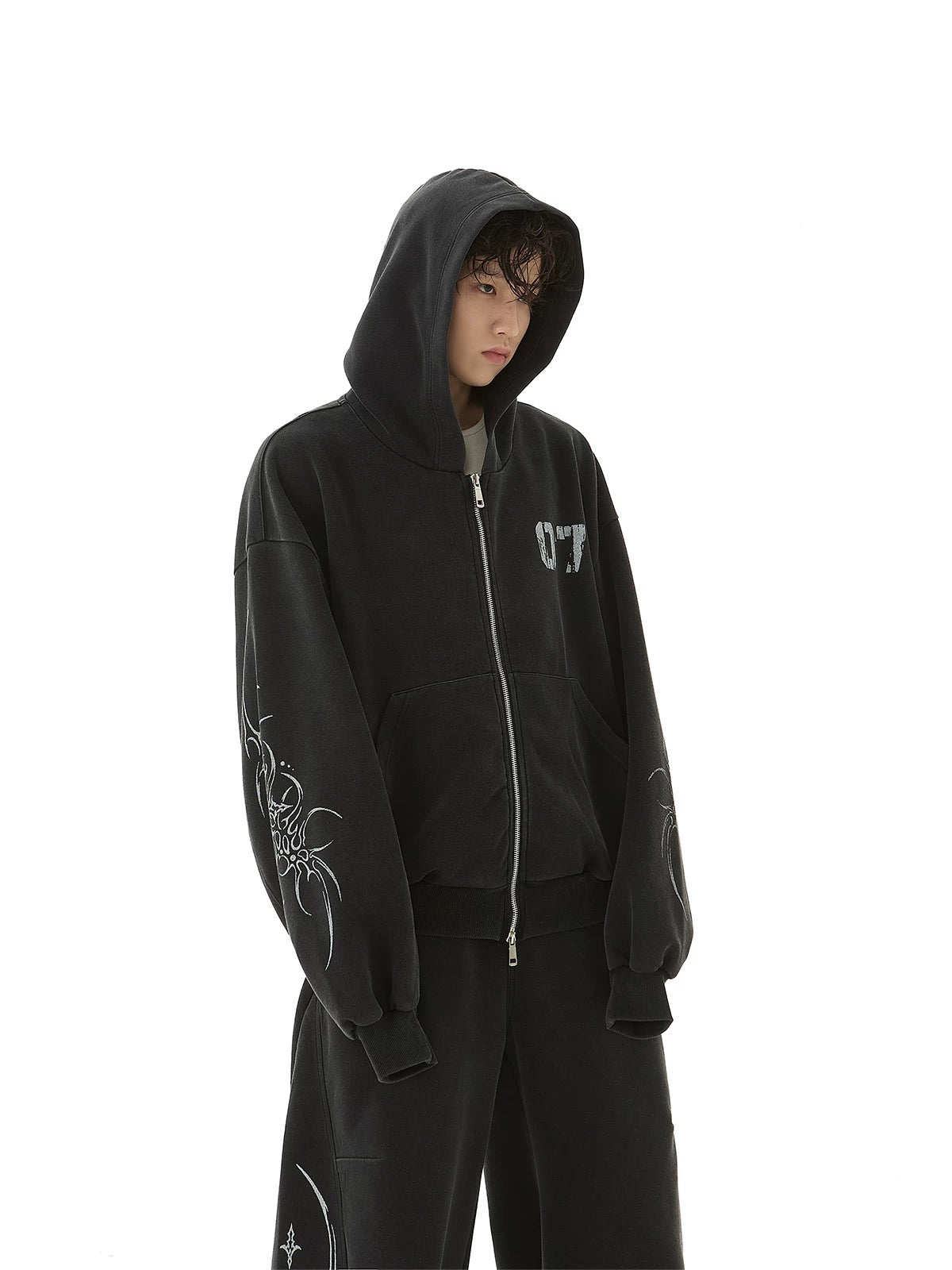 POISON TREE SWEATSUIT