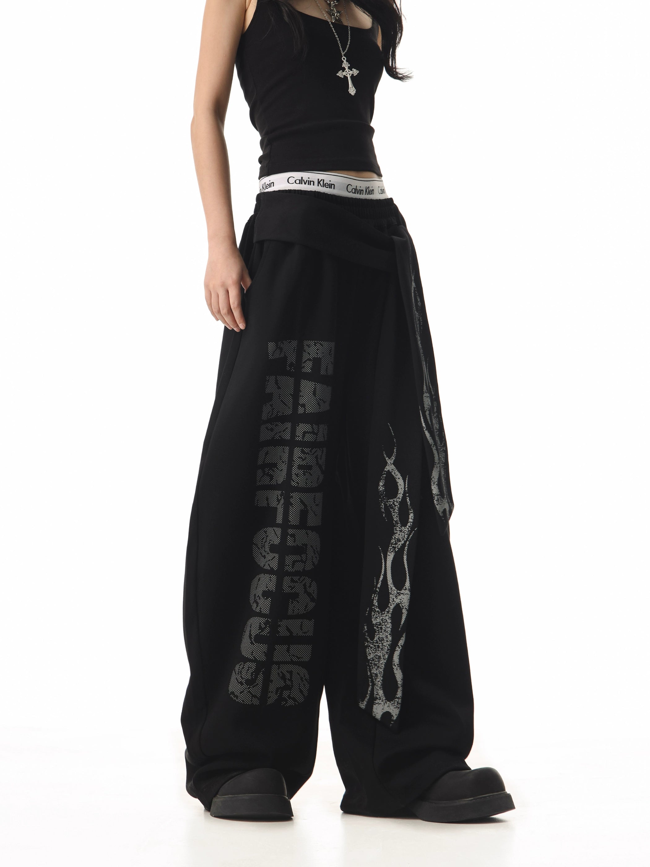 NIGHTDANCE SWEATPANTS