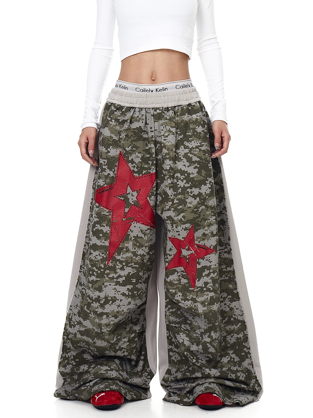 BLACKLISTS VINTAGE STAR PRINT CAMO SWEATPANTS