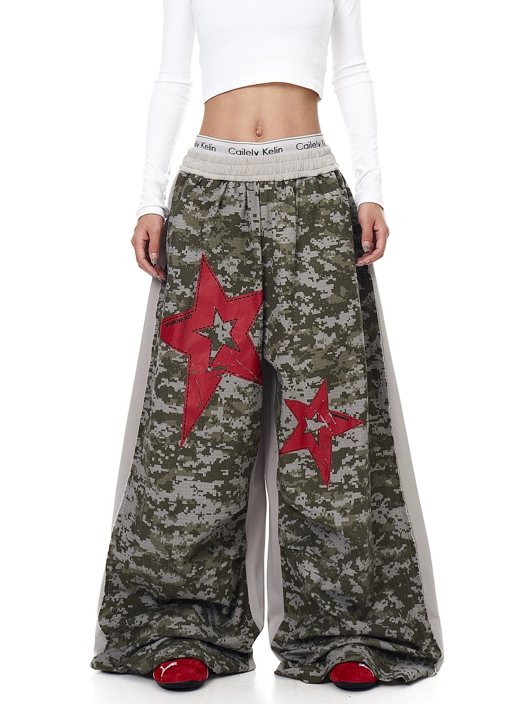 BLACKLISTS VINTAGE STAR PRINT CAMO SWEATPANTS