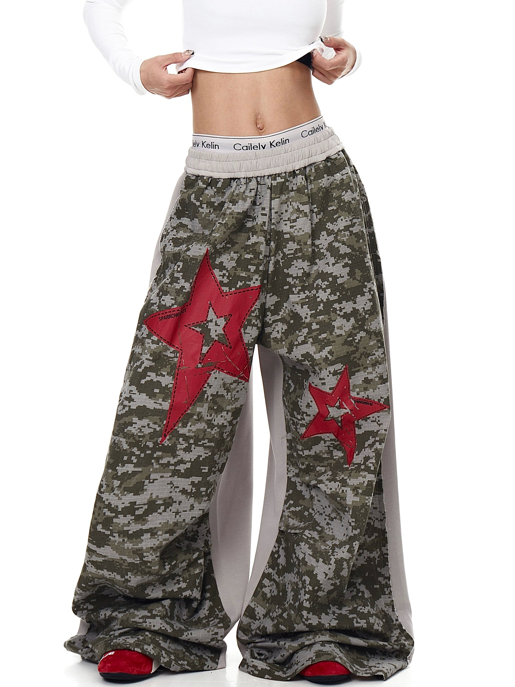 BLACKLISTS VINTAGE STAR PRINT CAMO SWEATPANTS